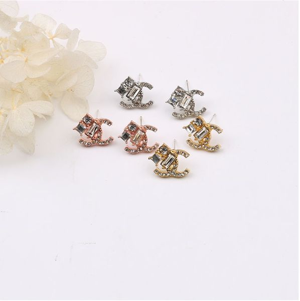 

2020 горячие продажи высокого класса модные серьги высокие ювелирные изделия алмазные две серьги темперамент простые женщины шарм серьги жен, Golden