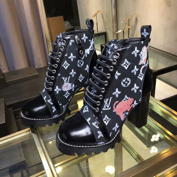 

2019 autumn and winter new thick high heel round head boots leather waterproof platform boots thick bottom martin boots women waterproof