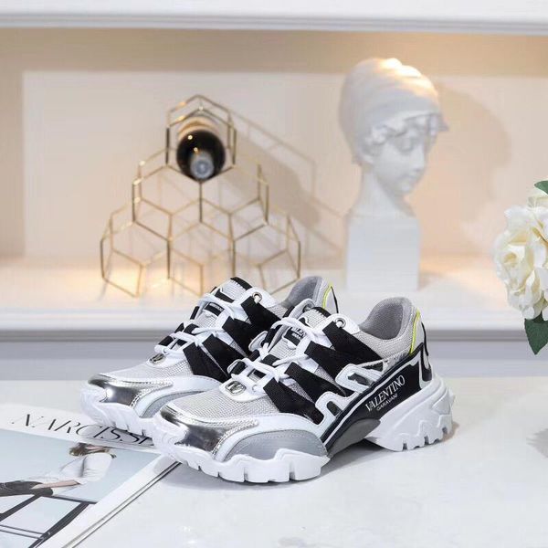 

Valentino ummer 2019 new korean ver ion of white hoe joker fa hion hoe women flat ca ual low end female tudent board hoe, Black