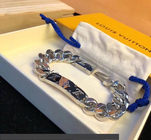 

овеѬенно нова мода велиѬне издели из неѬжавеей Ѭоконой али бѬале, Golden;silver