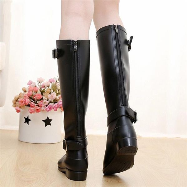 Venda quente - estilo zíper alta botas de cor pura rain botas de chuva exterior sapatos de água de borracha para fêmea 36-41 plus size