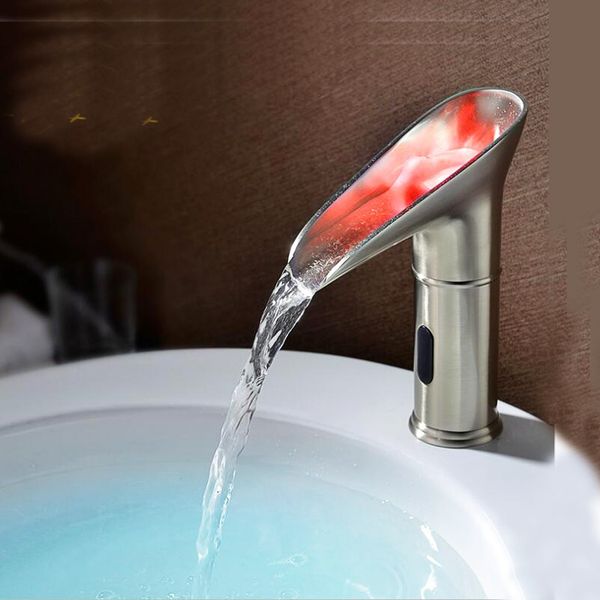 

deck mounted chrome finish brass material of automatical sensor faucet with led lighting