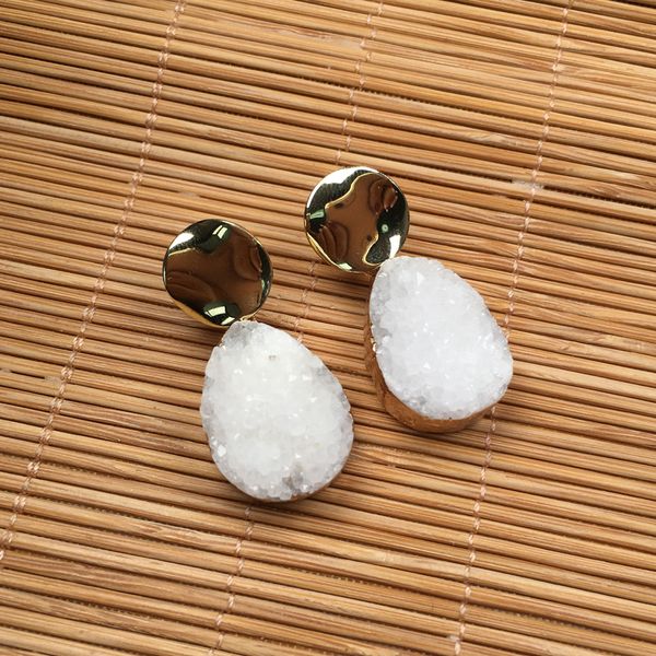 

2019 новых женщины природы камень серьга стержня ювелирных изделий белой ручная работа долго нерегулярной форма ясного кристалл кластер каме, Silver