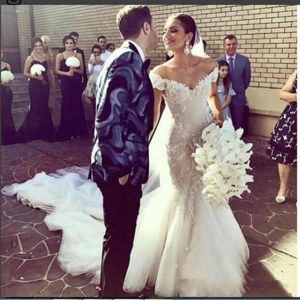 

luxury off the shoulder mermaid wedding dresses plus size lace applique bridal dress gowns formal wear vestidos de noiva, White