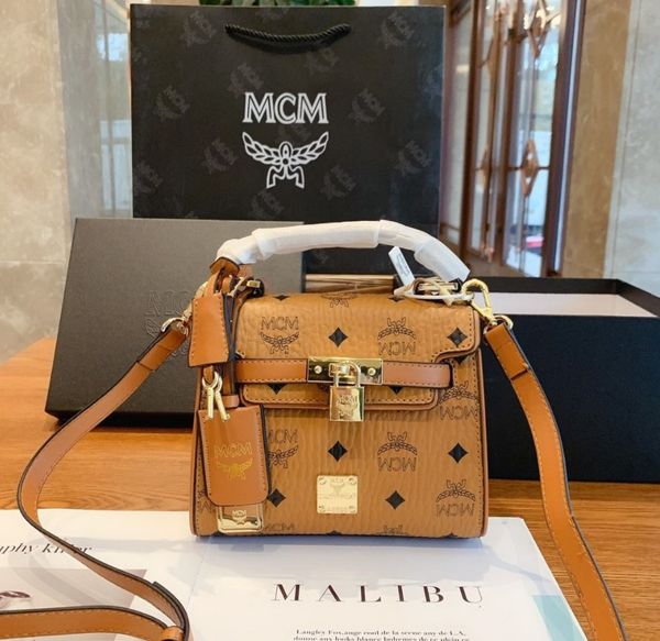 

2020 new wholesale luxury designer lady handag brand women designer shoulder bag with strap fashion designer crossbody bag m01 2031311q