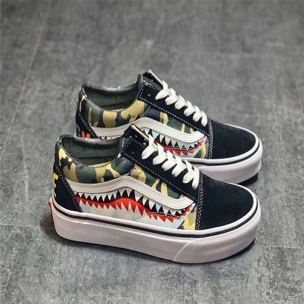 

2020the latest high-quality men&#039s and women&#039s shoes in spring and summer 2020 the most popular and convenient shoes in the fashi, Black;red