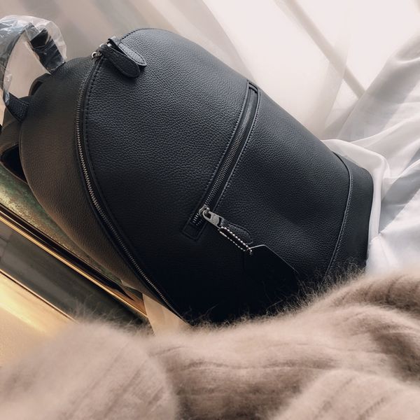 

2020 new designer luxury mens womens leather backpack chest bags womens brand shoulder bags 2020803d
