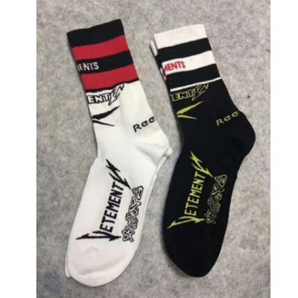 

fashion brand yellow letters sock for men women skateboards striped middle long hip hop harajuku fashion socks, Black