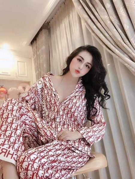 

pajamas female autumn new big special soft satin printed silk long-sleeved suit female fashion printed clothes at home, White