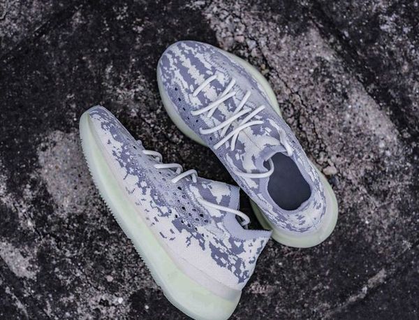 

2020 v3 alien and alien balck running shoes kanye west fashion designer brand upper quality mens women casual sport trainers