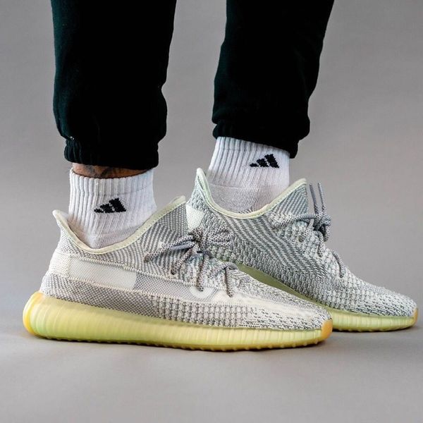 

2020new kanye west yeshaya running shoes reflective grey hollow out damper trainers sneakers with stock x