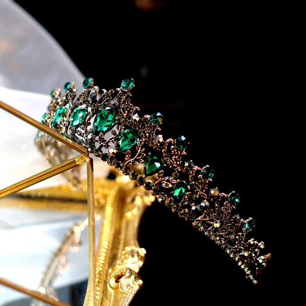 

new bride crown european baroque retro headdress female black green atmosphere birthday princess crown, Golden;white