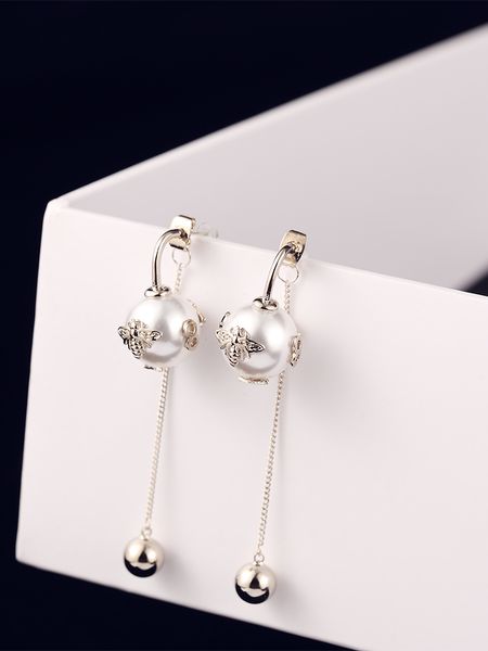 

new fashion luxury designer cute bees pearl long drop pendant dangle chandelier stud earrings for woman white black, Golden;silver