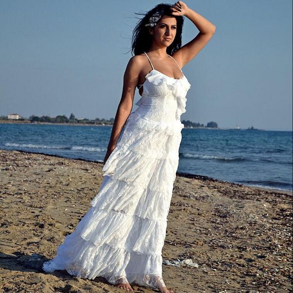 Vendita calda spiaggia abiti da sposa in pizzo economici sexy backless scoop cinghia di spaghetti tiers abiti da sposa piano lunghezza elegante semplice abiti da sposa