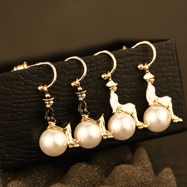 

wholesale-trendy fashion unique designer lady pearls pendant drop stud clip earrings for woman girls, Golden;silver