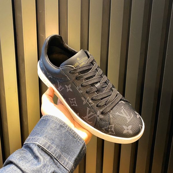 

2020 new men shoes luxury designer casual lace up men shoes run away sneaker with origin box