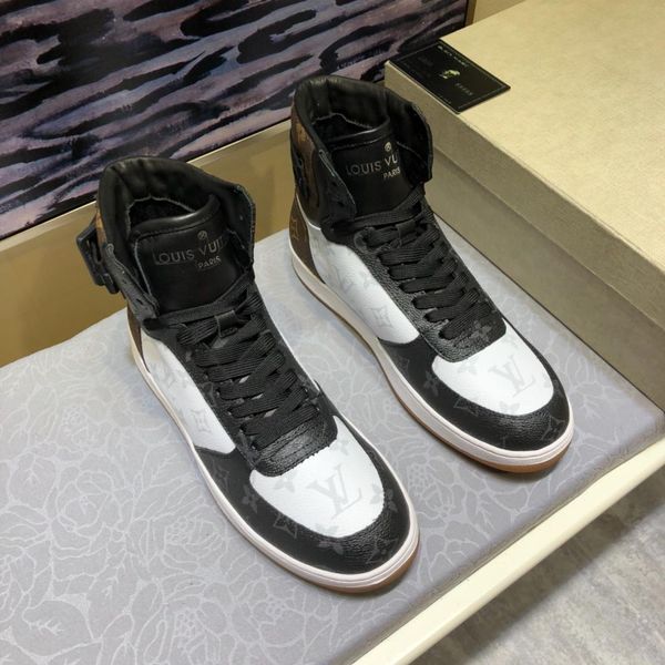 

2019 new limited edition high-cut leather men's casual shoes, trend sports shoes, with original packaging shoe box delivery, yardage: 38-44