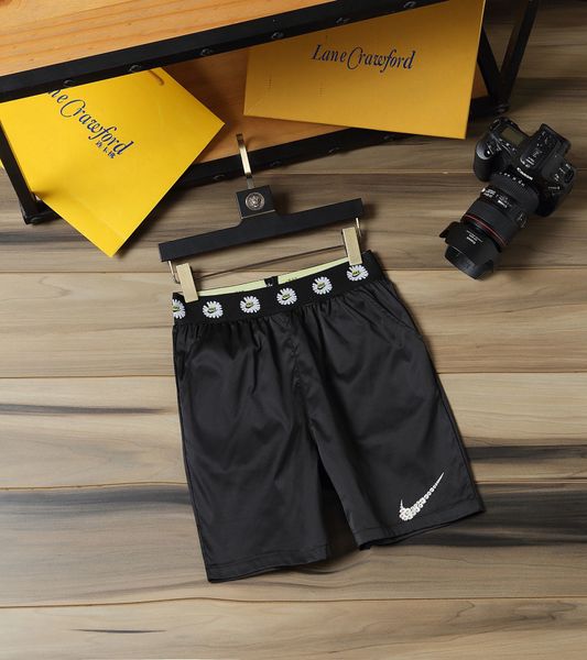 

the 2018 summer new crime shorts print it out as casual fashion joggers knee-length sports pants for men's fitness hip hop shorts. ~#w1, White;black