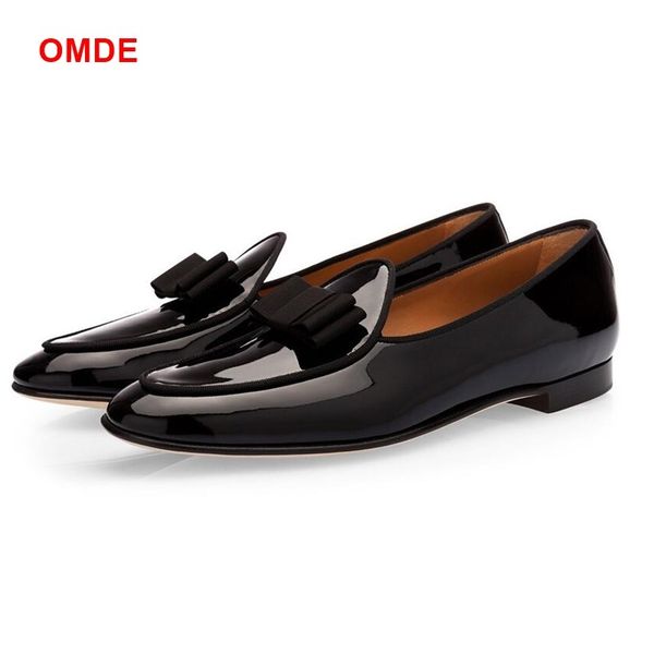 

patent leather and suede loafers men slippers bowknot dress shoes new fashion patchwork gentlemen casual shoes driving mocassins t200111, Black