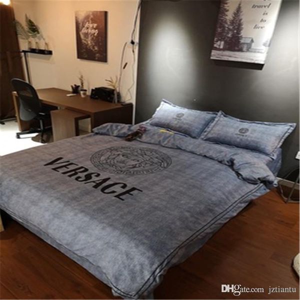 

2020 luxury classic style fashion brand bedding sets sateen embroidery solid color bedding set soft duvet cover