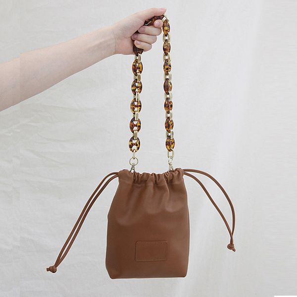 

мода акриловые цепи ведро сумки для женщин дизайнерский бренд сумка роскошные искусственная кожа женские сумки samll летние кошельки