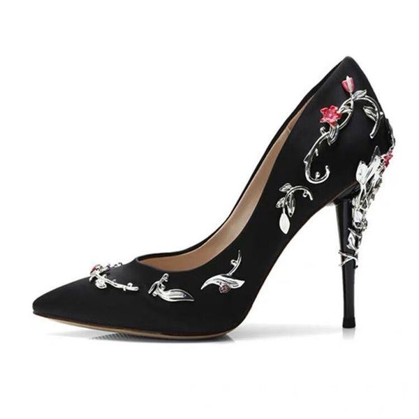 

2019 Винтажные свадебные платья с половиной рукавов из органзы Аппликации Длина по