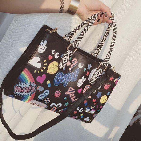 

2020 wholesale women shipping bags graffiti handbags totes bag shoulder bags