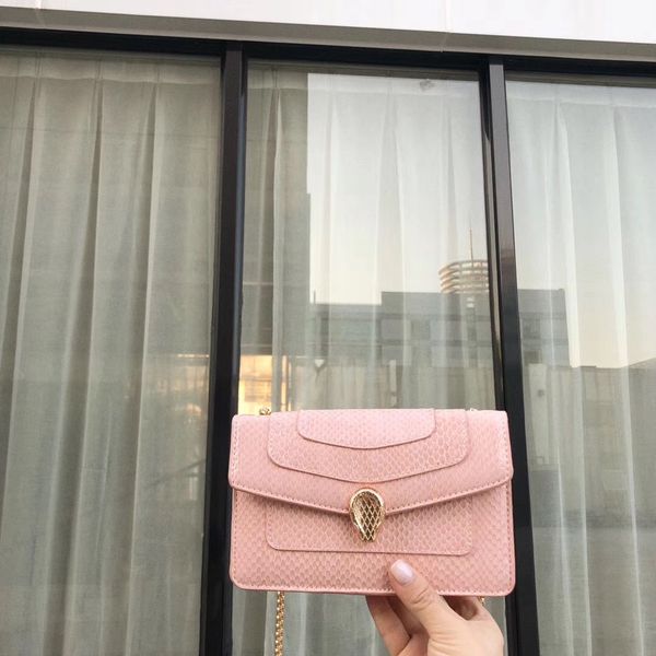 

european station internet celebrity lizard snake head chain bag new spring festivalnew small square bag female cross body snake skin patter