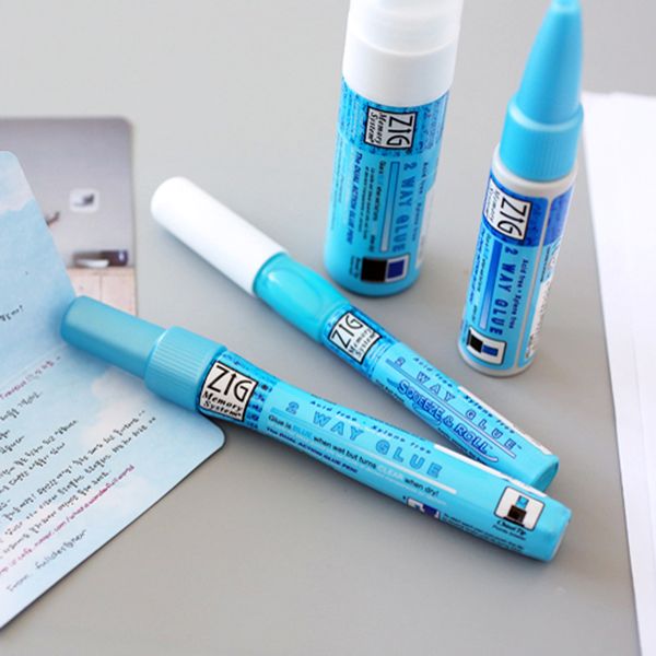 

1pc japan kuretake zig environmental protection coloured glue pen diy tools sticky glue pens office supplies qt1710044, Black;red