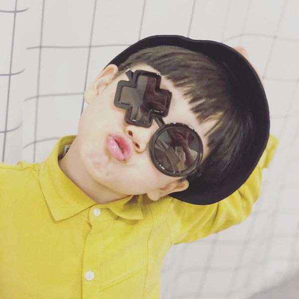 

designer kids xo shape round sunglasses 2019 vintage brand 90s festival cute toddler children sun glasses shades with box, Blue