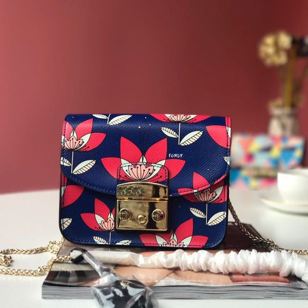 

fashion new explosions real leather bag simple joker small fresh girl messenger bag printing graffiti shoulder small square bag card holder