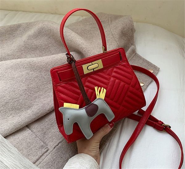 

new 2020 handbag kitten bag stylish embroidered rhomb shoulder bag ph-cfy2006014