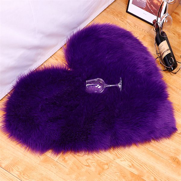 

european heart shaped imitation wool carpets living room bay window cushion bedside blanket coffee table plush 40*50cm factory wholesale