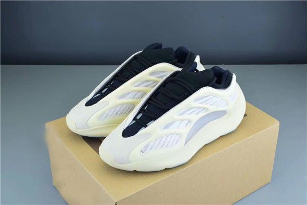 

2020 azael 700 v3 designer shoes for sale glows in the dark kanye west men womens running shoes