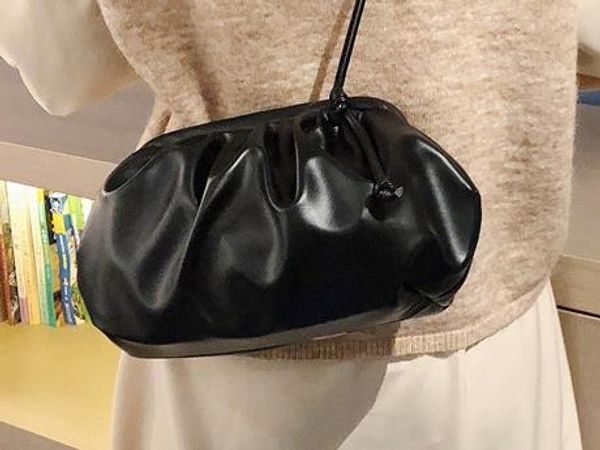 

designer handbags women 2020 new luxury messenger wild foreign shoulder bag simple fashion cloud bag logo