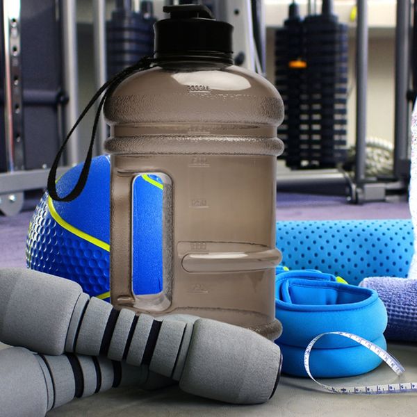 

2.2l large capcity 1/2 gallon water bottle bpa shaker protein plastic sport water bottles handgrip gym fitness kettle