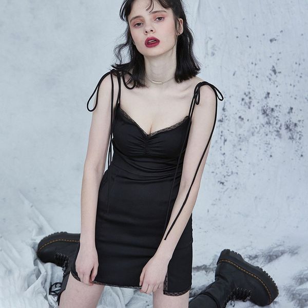 

92498p europe and the united states 2020 summer slim strap dress word shoulder lace tie pleated dress, Black;gray