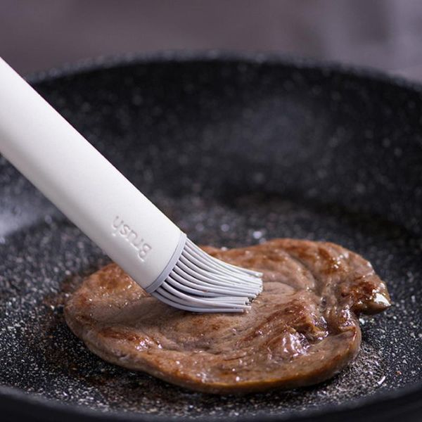 

2 colors high temperature resistant barbecue cooking bake detachable grade silicone cream oil brushes kitchen accessories