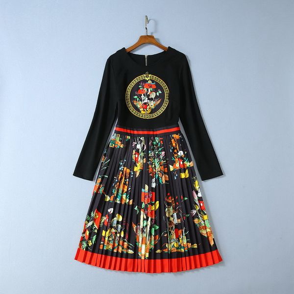 

autumn 2019 new european and american women's wear cartoon embroidery with long sleeves patchwork print pleated dress, Black;gray