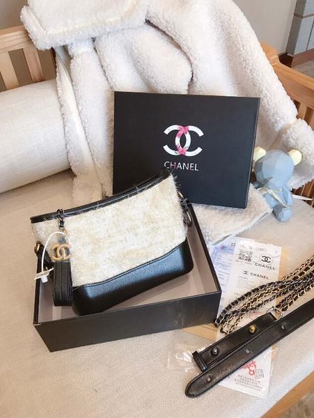 

stray bag unique romantic woollen style double chains with diagonal span single-shoulder bag size :20*15cm