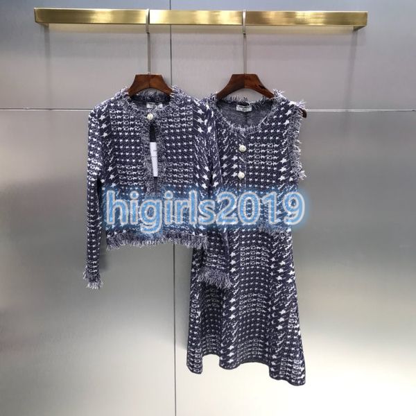 

High end women girl triped tweed knitted cardigan jacket dre tretch vi co e knitted dre e ummer round neck kirt dre with button