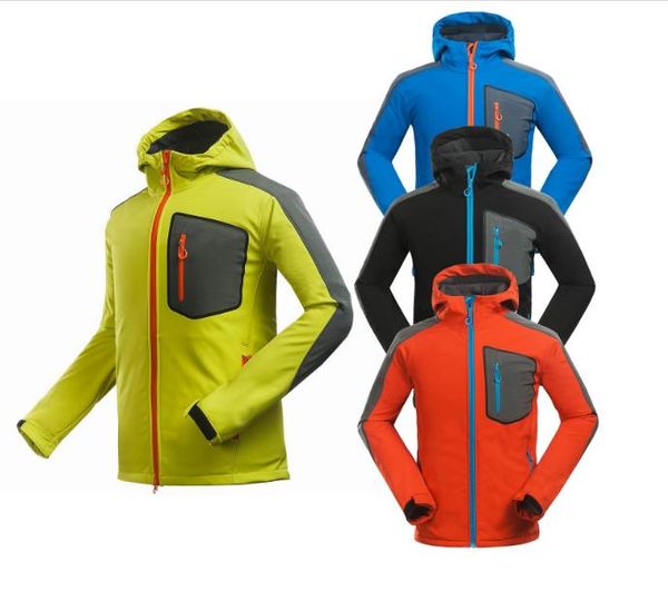 

new men's windproof waterproof breathable softshell luxury designer fleece jackets men's winter stretch soft shell anti life jacke, Black;brown