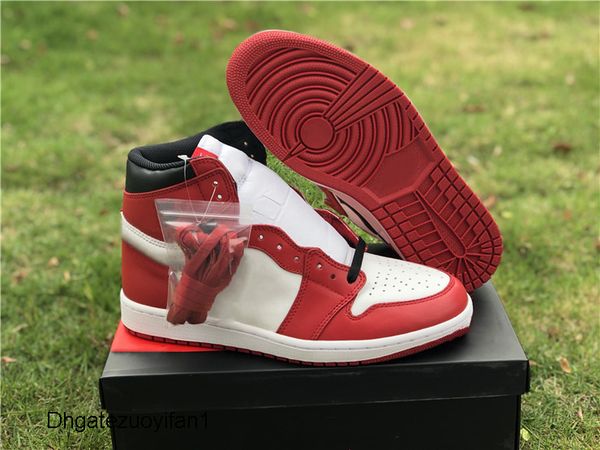 

1 white black varsity red man designer basketball shoes classic i high og chicago fashion woman trainers come with box