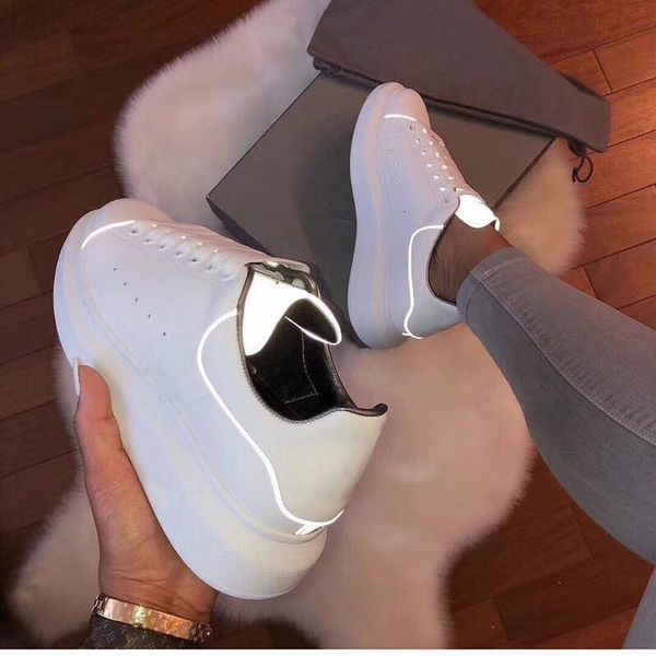 

2019 fluorescent luminous reflective 3m white casual shoes platform sneakers men women leather comfort leisure ladies nightclub with box, Black