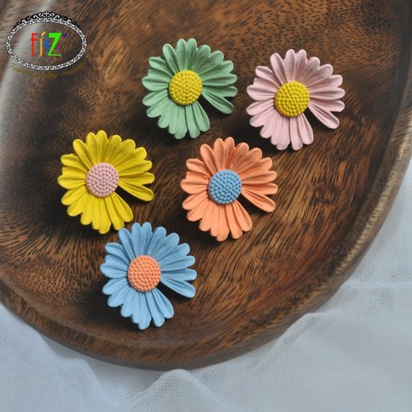 

f.j4z 2020 горячей красивая coated daisy броши для женщин fabulous подсолнечника pins для ошейников заявления ювелирных подарков дропшипа, Gray