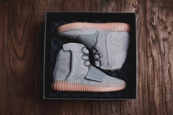 

desert boot designer kanye 750 martin boots fashion luxury basketball shoes star men brand booties sneakers mens outdoor running trainers