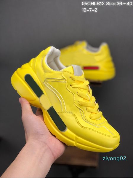 

2019 rhyton leather sneaker mens designer shoes with strawberry wave mouth tiger print luxury vintage trainer women designer z02, Black