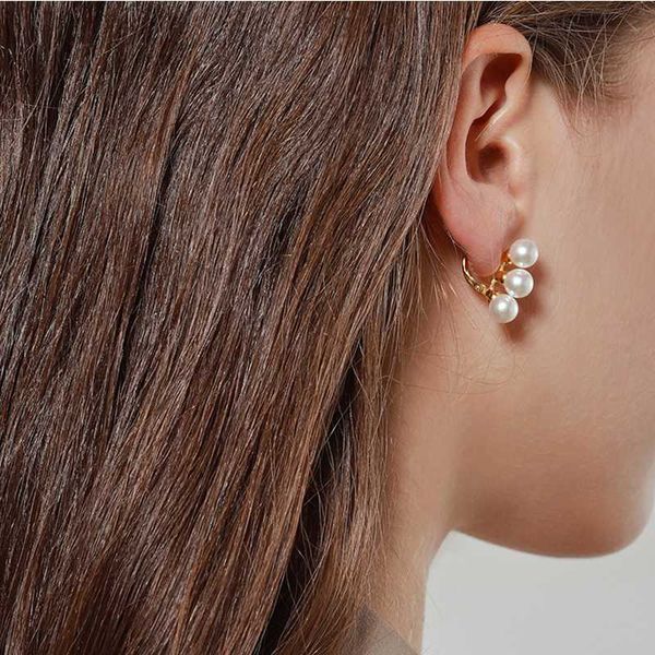 

romantic three imitation pearls hoop earrings for women delicate simple minimalist gold color metal earrings birthday jewelry, Golden;silver