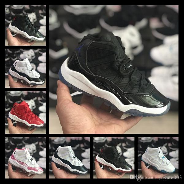 

2020 kids basketball shoes 11s blackout win like 96 unc win like 82 heiress black stingray kids sneaker shoes 28-35