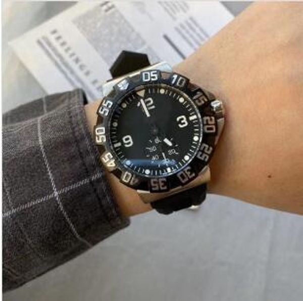 

роскошные мужские часы 2020 года ,1884 кварцевый механизм, хронограф часы, мужской резиновый ремешок мужские часы, 42 мм циферблат, водонепр, Black;gray